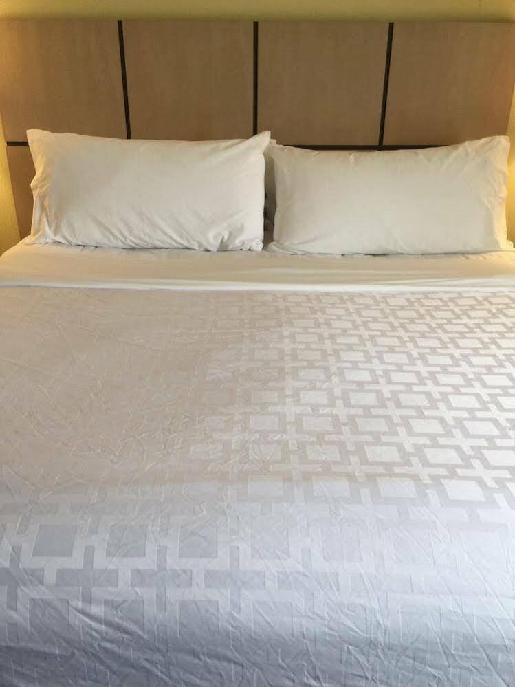 Candlewood Suites Lincoln By Ihg Εξωτερικό φωτογραφία